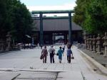 2002-SBM-3Asia/YakusuniShrine