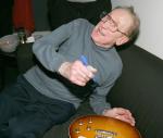 2005-06_LesPaul_90th_Bday/les.signing2.6.20.05